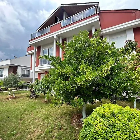 Large Luxury Near Lara Altinkum (Antalya)